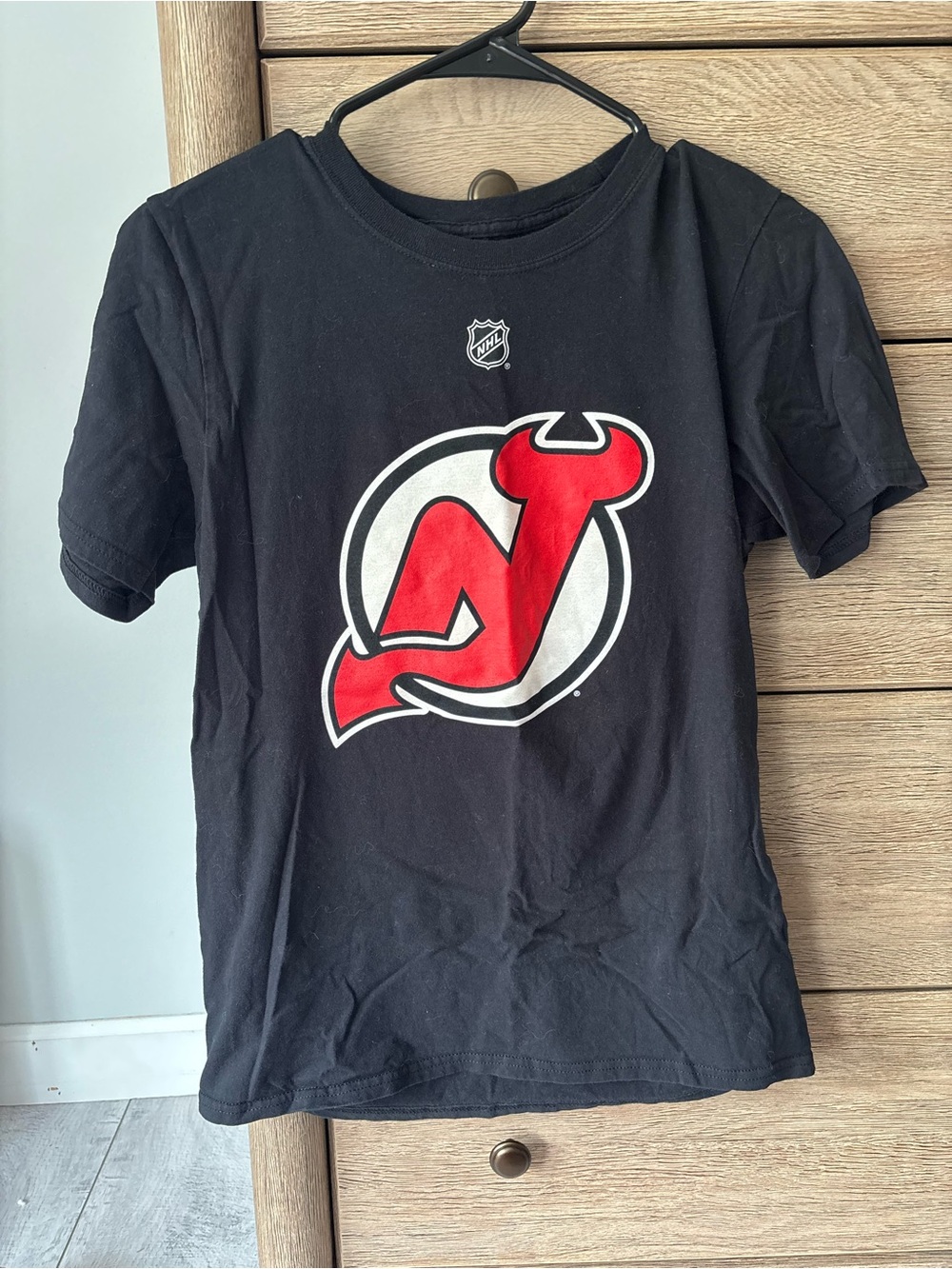 Short-Sleeve Tee with Red New Jersey Devils Logo